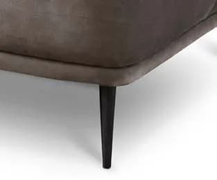 Oslo: Delicate metal base