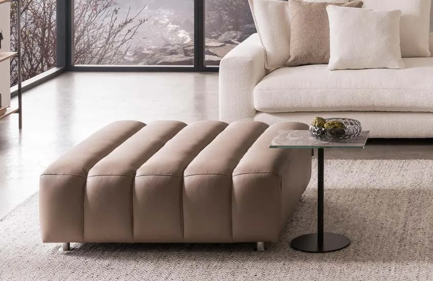 Center Leg by designwerk, impression 3
