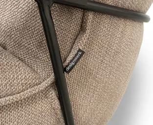 Fluffy rocking chair: French seam as an eye-catcher