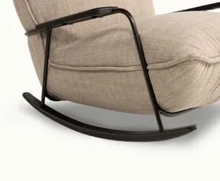 Fluffy rocking chair: Elegant, matt black base