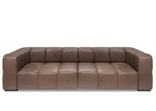 Lucy: Modular sofa with extensive range of models